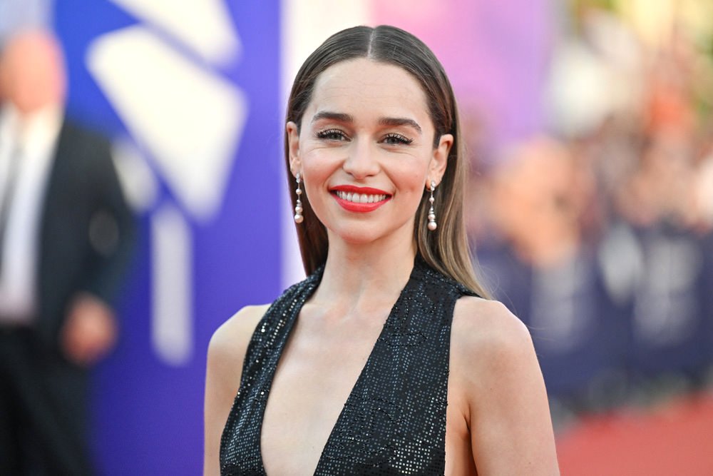 Emilia Vs Erwin Smith Who Would Win In A Fight?